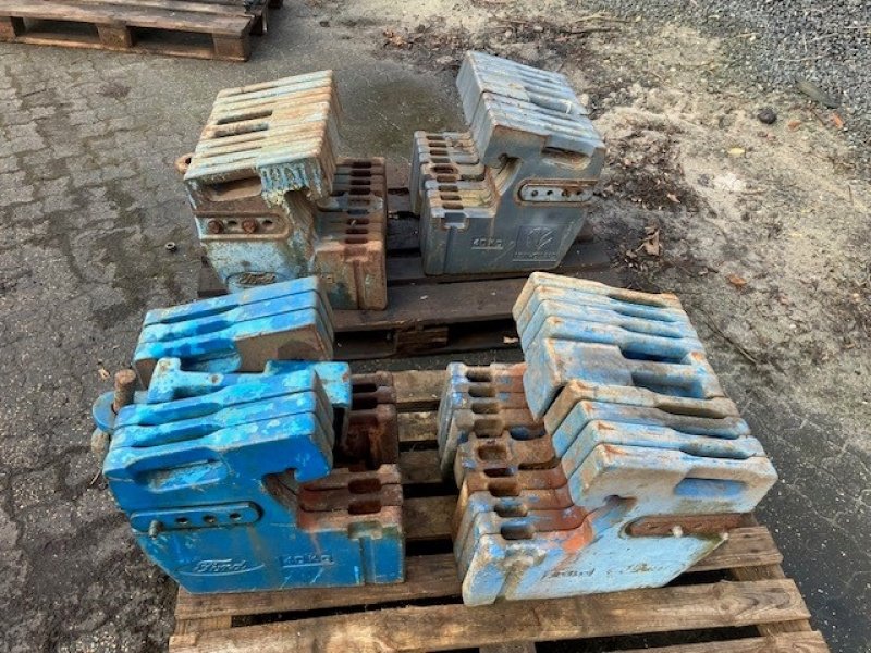 Sonstiges des Typs Ford 10 stk. 40 serie frontvægte Massey Ferguson - Ford Frontvægte., Gebrauchtmaschine in Børkop (Bild 2)