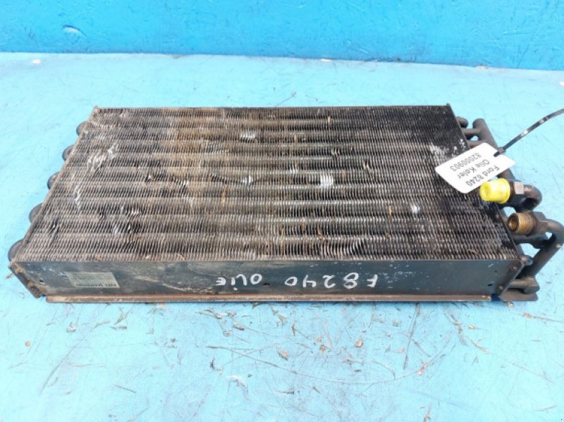 Sonstiges des Typs Ford 8240, Gebrauchtmaschine in Hemmet (Bild 4)