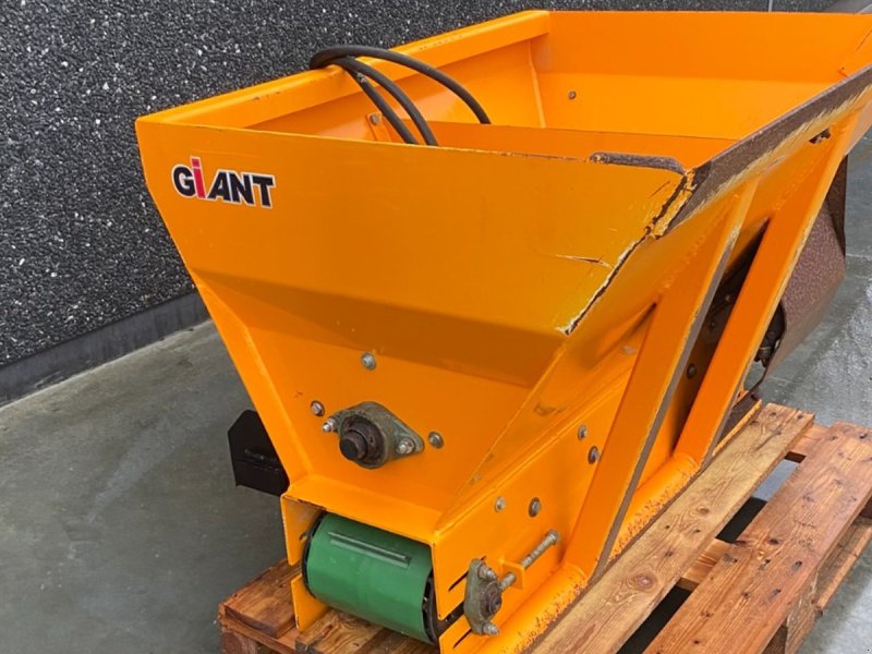 Sonstiges des Typs GiANT Sandudlægger Hydraulisk trukket med Schäffer-beslag, Gebrauchtmaschine in Lintrup