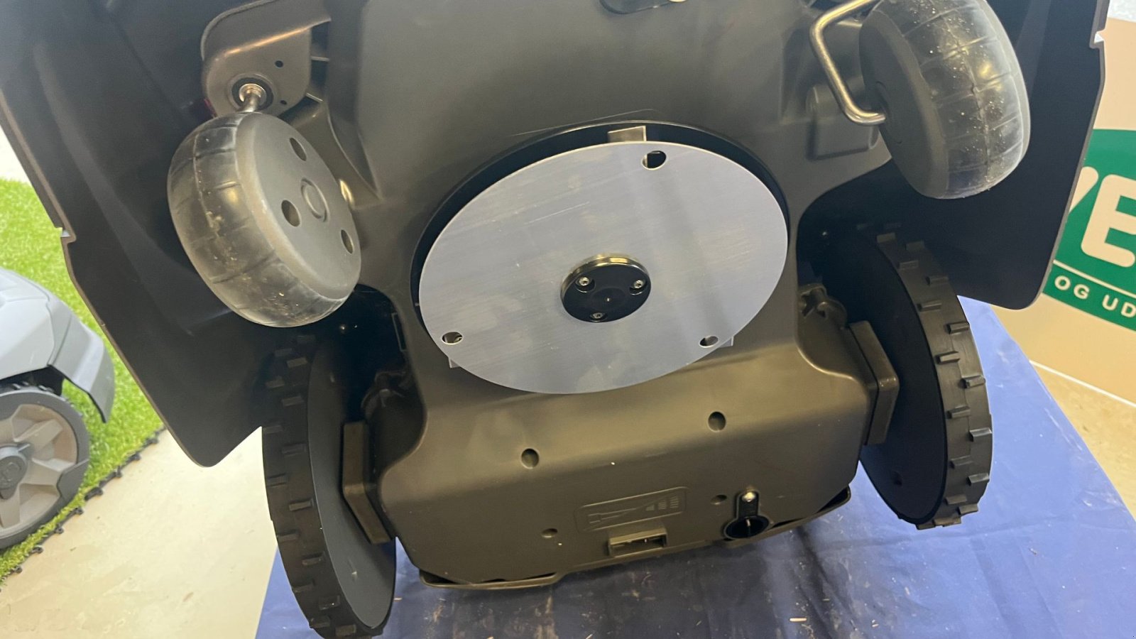 Sonstiges des Typs Husqvarna Automower 550 EPOS Op til 10.000, Gebrauchtmaschine in Vejle (Bild 5)