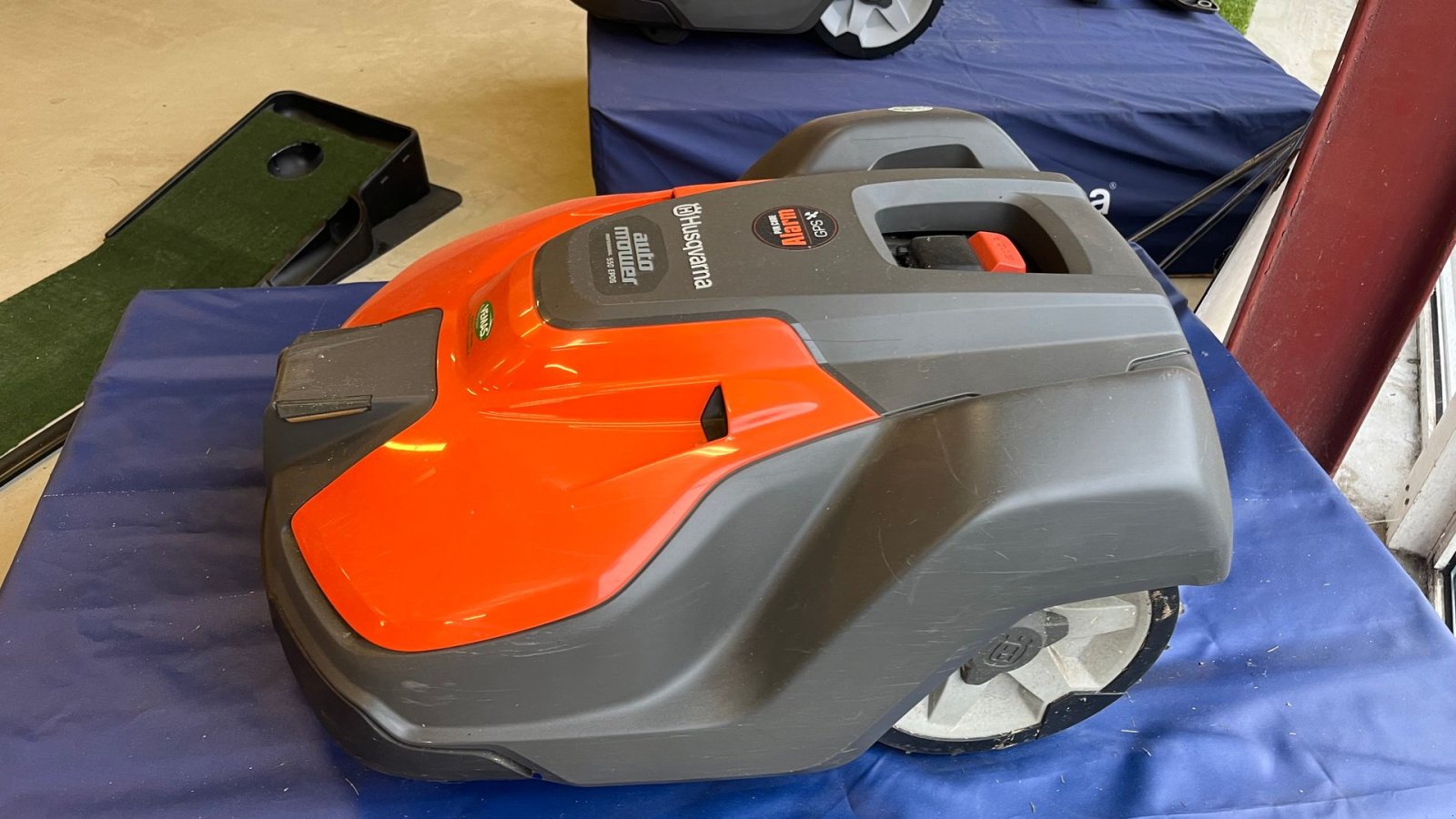 Sonstiges des Typs Husqvarna Automower 550 EPOS Op til 10.000, Gebrauchtmaschine in Vejle (Bild 4)