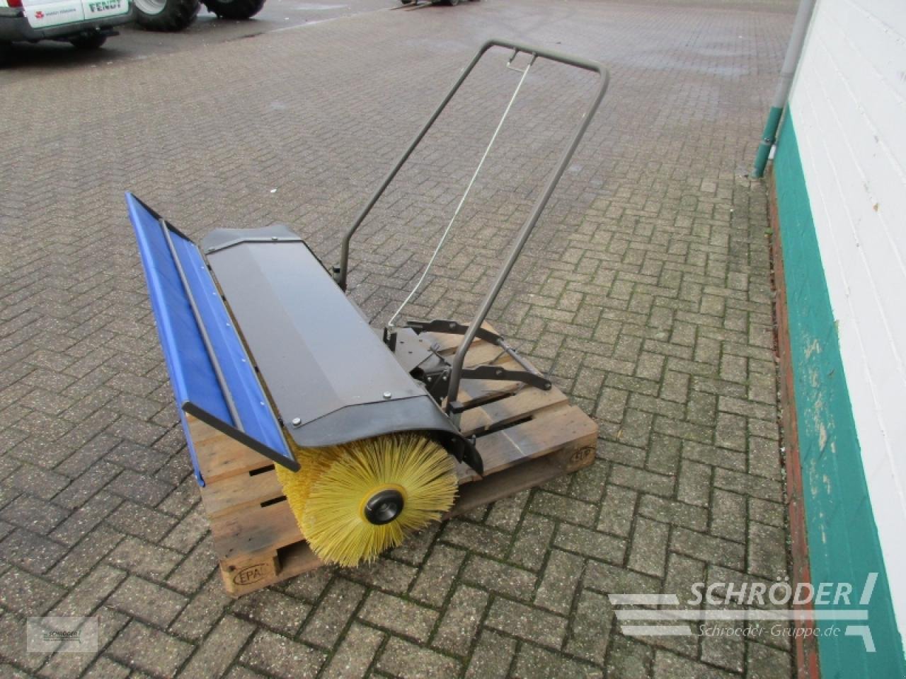 Sonstiges des Typs Husqvarna FRONTKEHRMASCHINE 1,20 M, Gebrauchtmaschine in Westerstede (Bild 4)