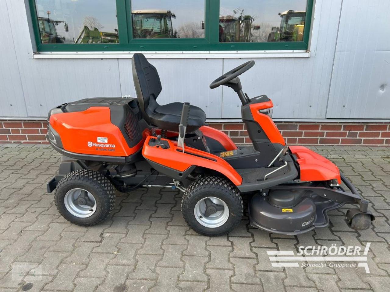 Sonstiges типа Husqvarna MÄHDECK COMBI 103, Gebrauchtmaschine в Jade OT Schweiburg (Фотография 2)