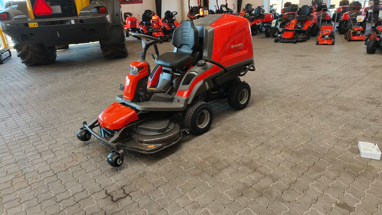 Sonstiges типа Husqvarna RC 320Ts AWD, Gebrauchtmaschine в Lemvig (Фотография 1)