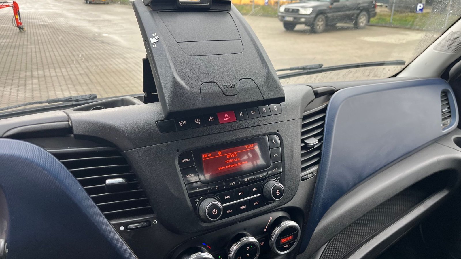 Sonstiges typu Iveco 35S18 3,0D wb4100 dobbel kabine, Gebrauchtmaschine v Rønnede (Obrázek 11)