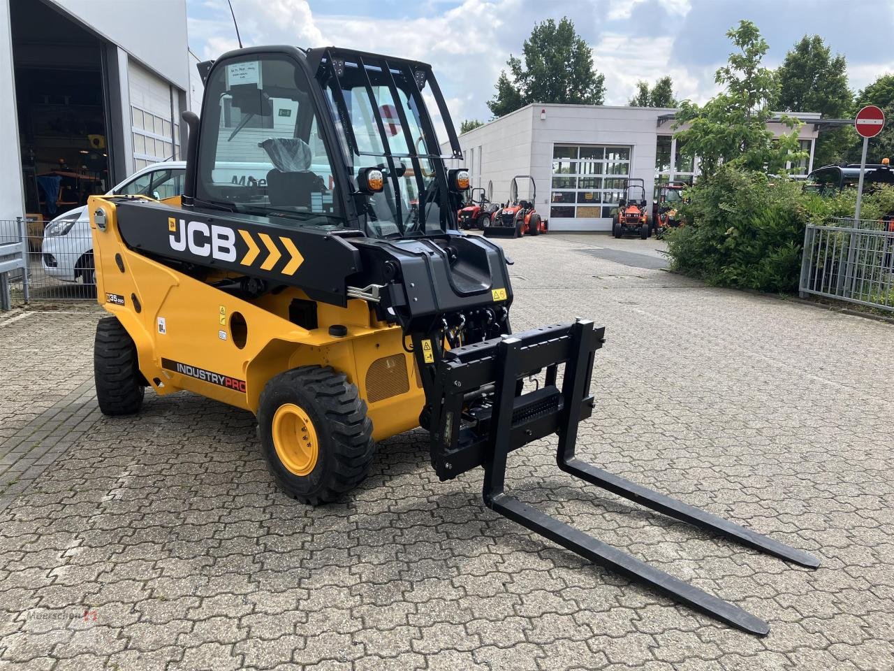 Sonstiges des Typs JCB Teletruk 35-26 4x4, Neumaschine in Tönisvorst (Bild 2)