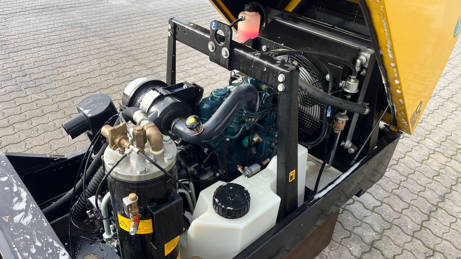 Sonstiges typu Kaeser M27 2,7m3 på ski kun kørt 218t, Gebrauchtmaschine v Rønnede (Obrázek 9)