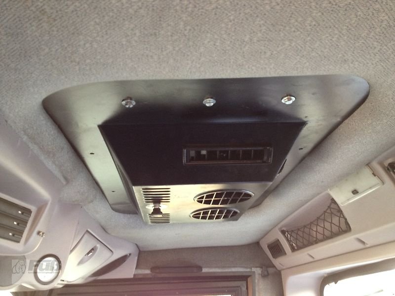 Sonstiges des Typs Kässbohrer Pistenbully PB 300, Gebrauchtmaschine in Pfeffenhausen (Bild 2)