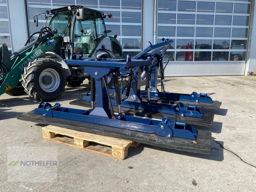 Sonstiges des Typs Kolaszewski Gummischiebeschild 2,4m-2,6m, Neumaschine in Pforzen (Bild 8)