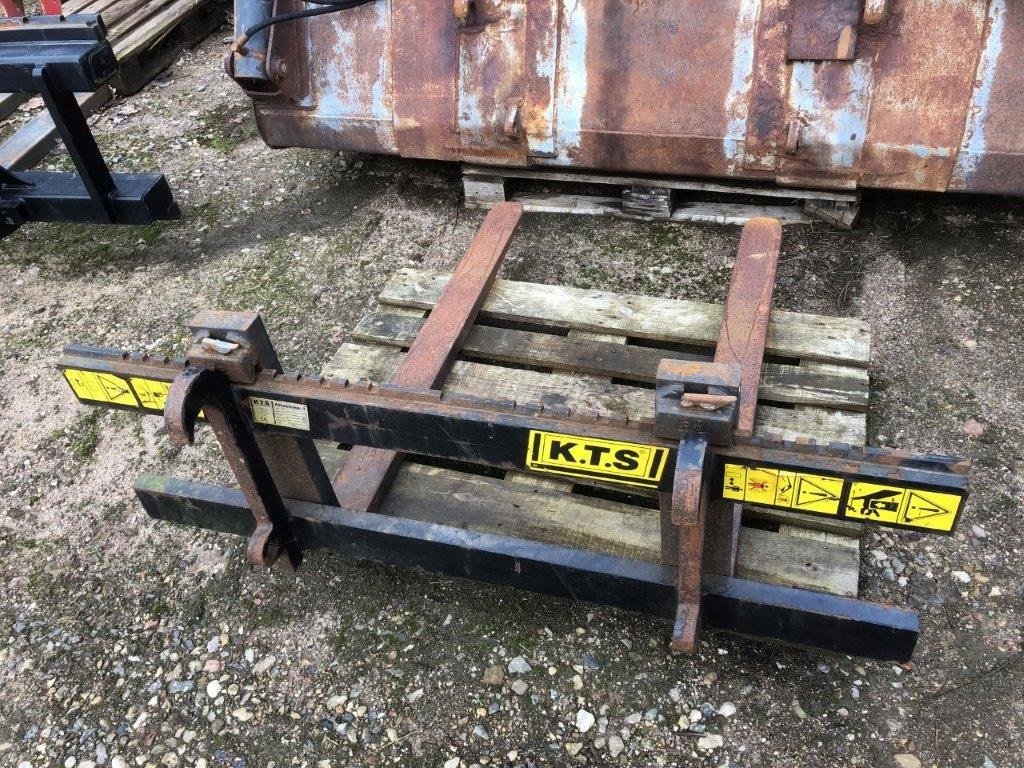 Sonstiges des Typs KTS Pallegafler 2500 kg. Med SMS beslag, Gebrauchtmaschine in Tinglev (Bild 1)