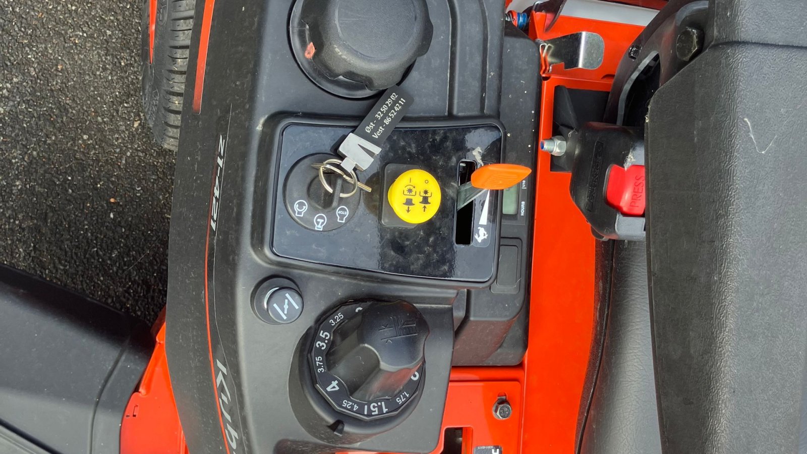 Sonstiges des Typs Kubota Z1-421, Gebrauchtmaschine in Kastrup (Bild 6)