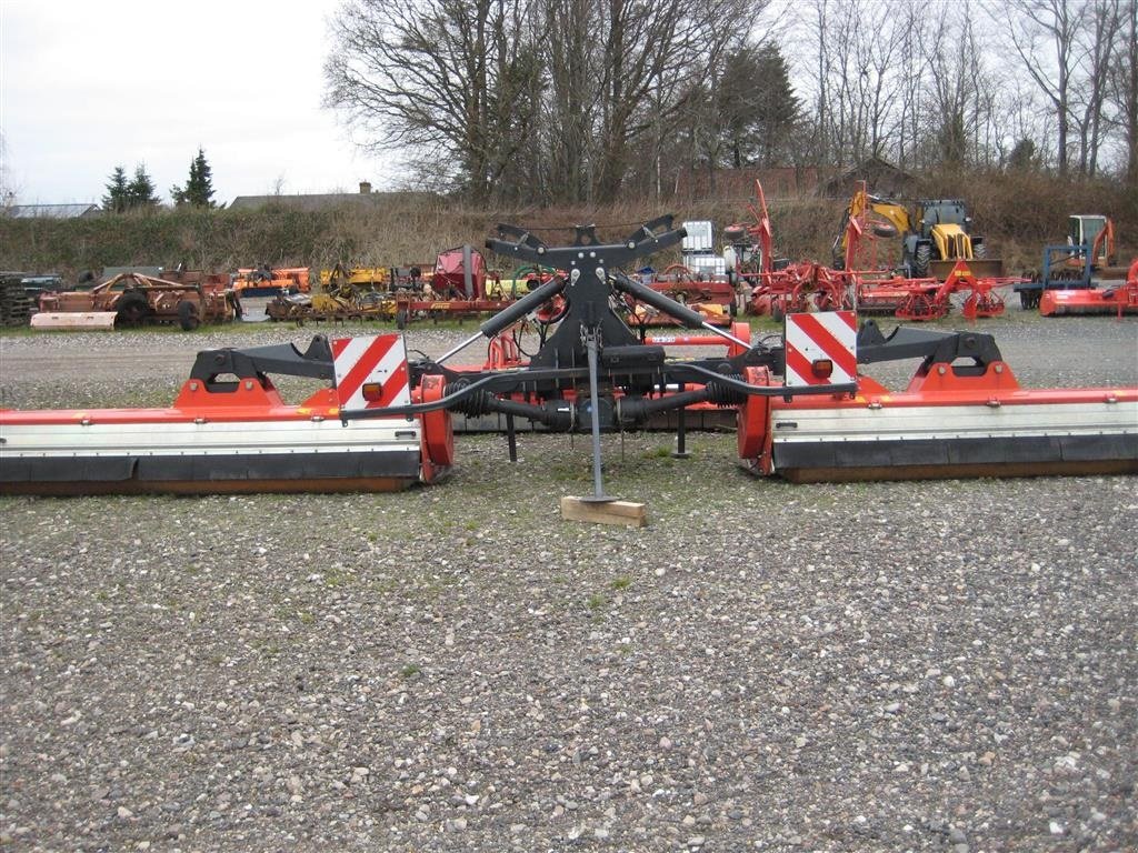 Sonstiges типа Kuhn BP 8300 Med BPR 305 PRO til frontmontering, Gebrauchtmaschine в Glamsbjerg (Фотография 3)
