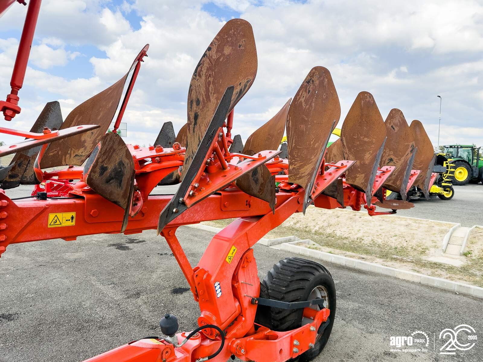 Sonstiges des Typs Kuhn Multileader 6/8T42 6+2 reversible plough, skimmer, disc coulter, Gebrauchtmaschine in Csengele (Bild 26)