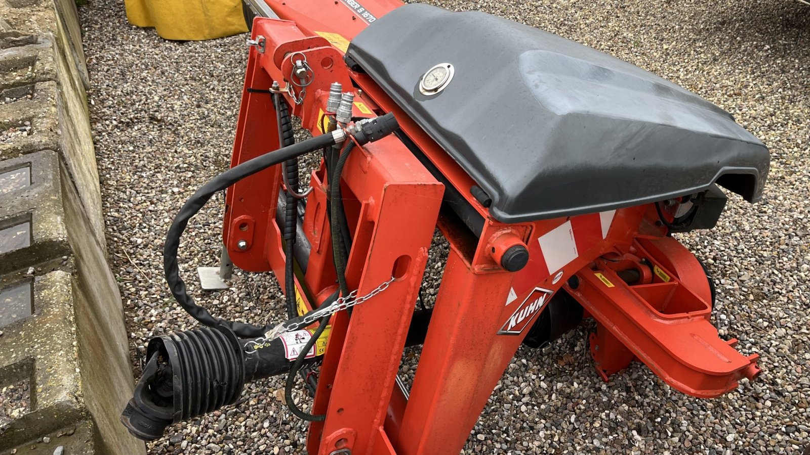 Sonstiges типа Kuhn Spring longer S 1670 RTR Front & Bag monteret C slagler, Gebrauchtmaschine в Borre (Фотография 3)