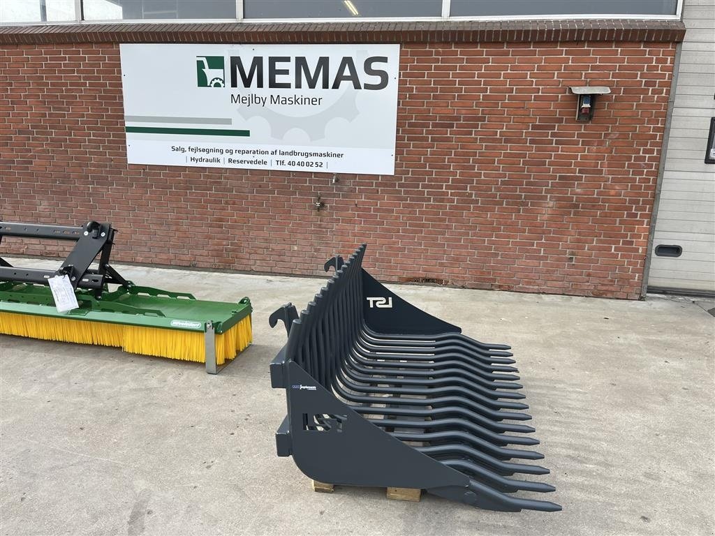 Sonstiges Türe ait LST 160 cm bred med 15 stk spidser. m. eurobeslag, Gebrauchtmaschine içinde Nørager (resim 1)