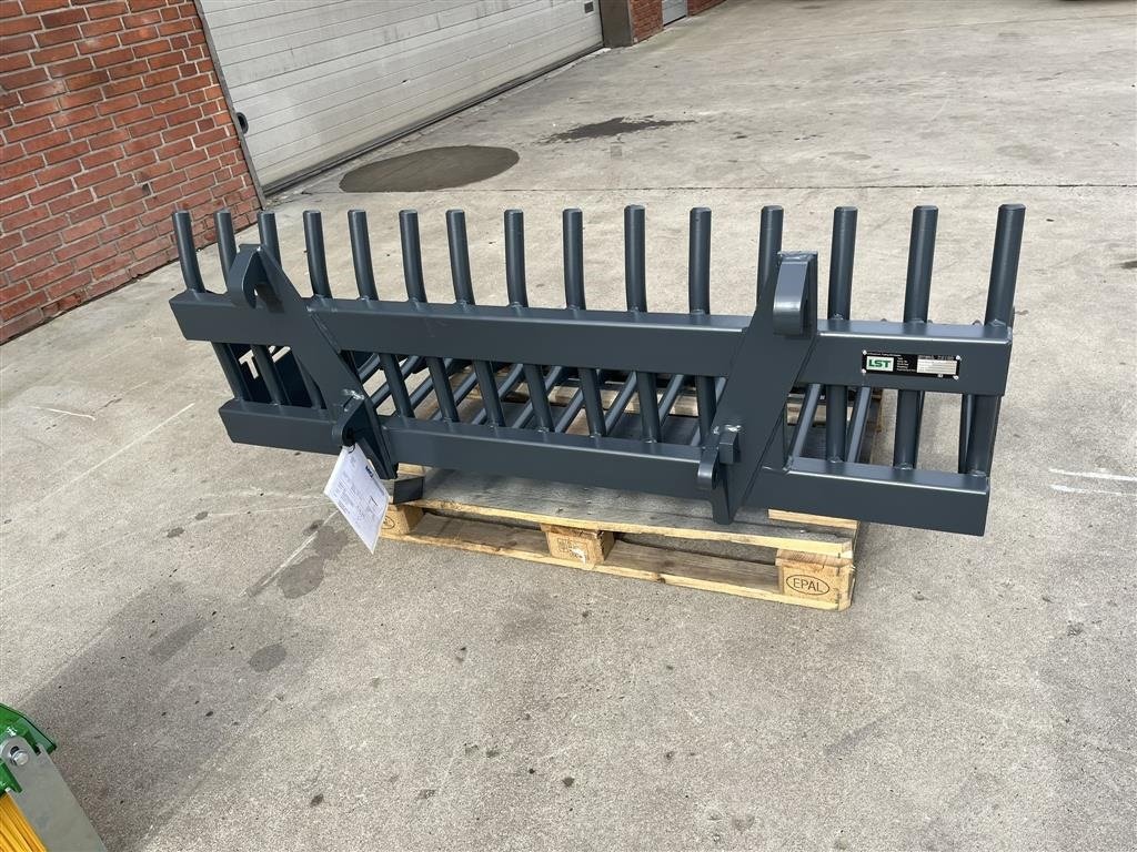 Sonstiges Türe ait LST 160 cm bred med 15 stk spidser. m. eurobeslag, Gebrauchtmaschine içinde Nørager (resim 4)