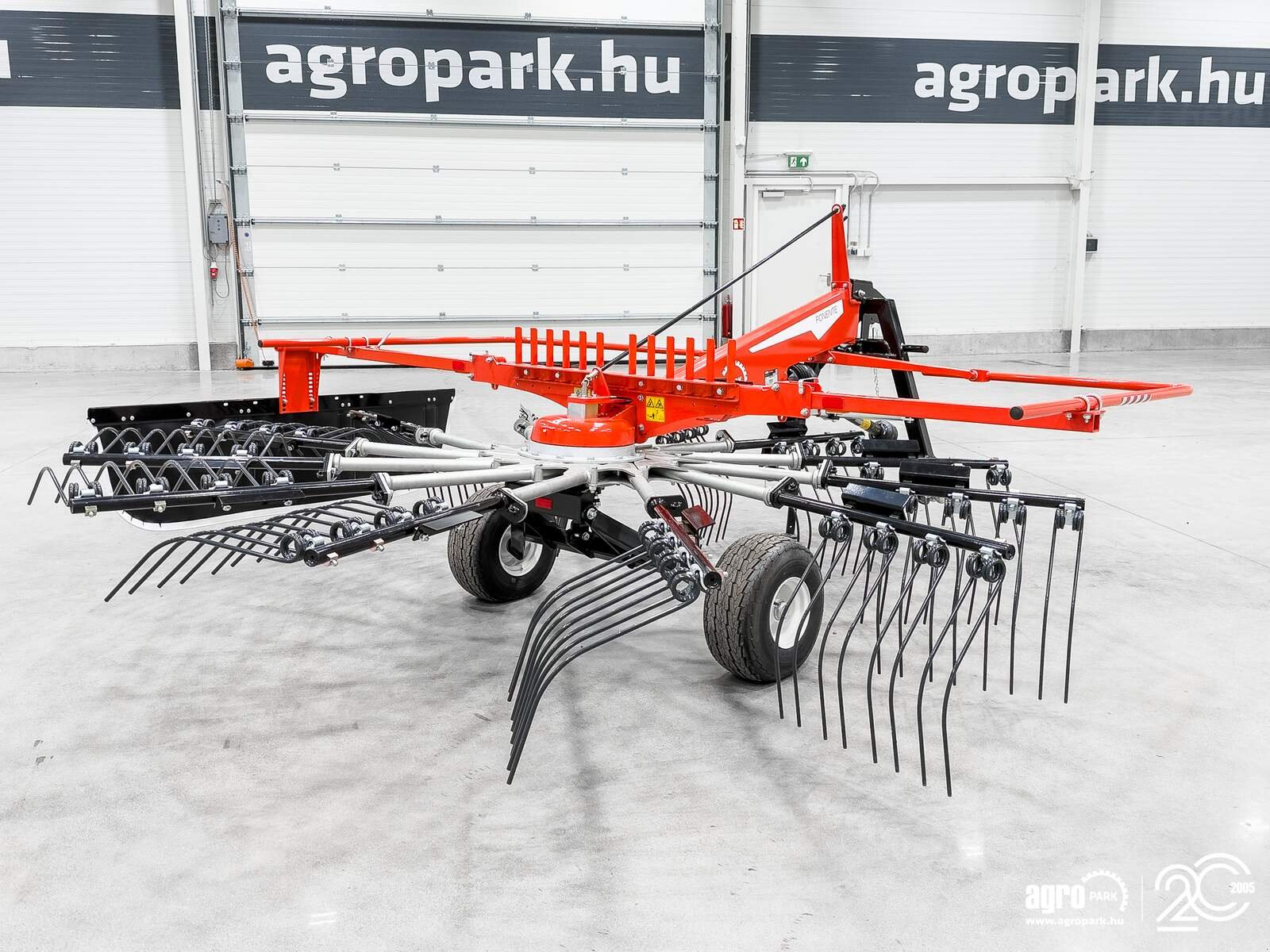Sonstiges typu Maschio Ponente 420 4.15 m single-arm rake, 1.6 m swath width, working height adjustable from the cab, Gebrauchtmaschine v Csengele (Obrázek 3)