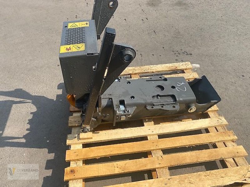 Sonstiges tipa Massey Ferguson crochet ramasseur  /  hitch, Gebrauchtmaschine u Colmar-Berg (Slika 1)