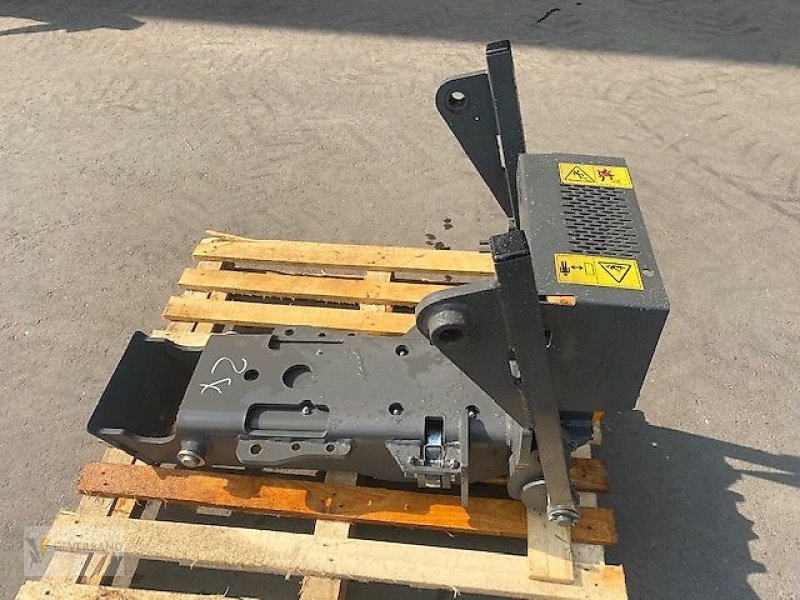 Sonstiges des Typs Massey Ferguson crochet ramasseur  /  hitch, Gebrauchtmaschine in Colmar-Berg (Bild 3)