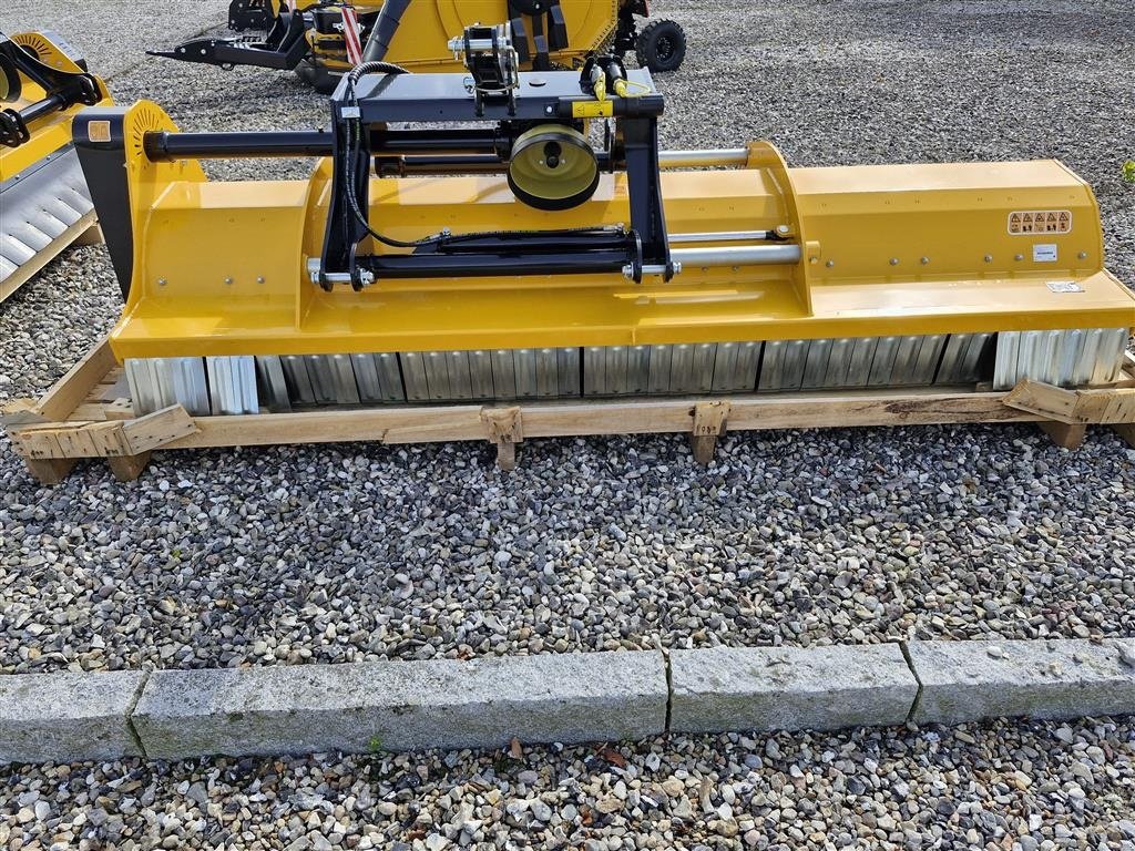 Sonstiges Türe ait McConnel MAGNUM DOMINATOR 310, Gebrauchtmaschine içinde Kjellerup (resim 1)