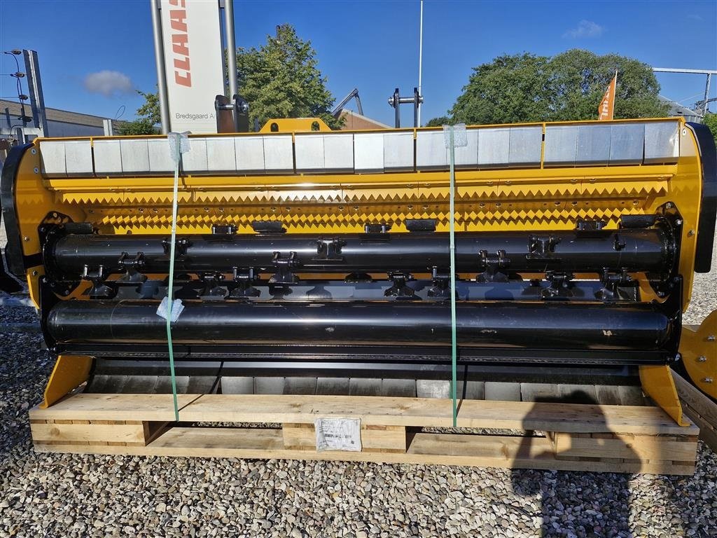 Sonstiges typu McConnel Magnum Profi Mega 300 HD-rotor er standard, Gebrauchtmaschine v Kjellerup (Obrázek 1)