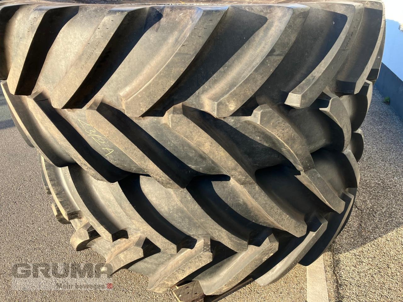 Sonstiges des Typs Michelin Reifen VF 650/60R34 u. VF 710/75R42, Neumaschine in Friedberg-Derching (Bild 5)