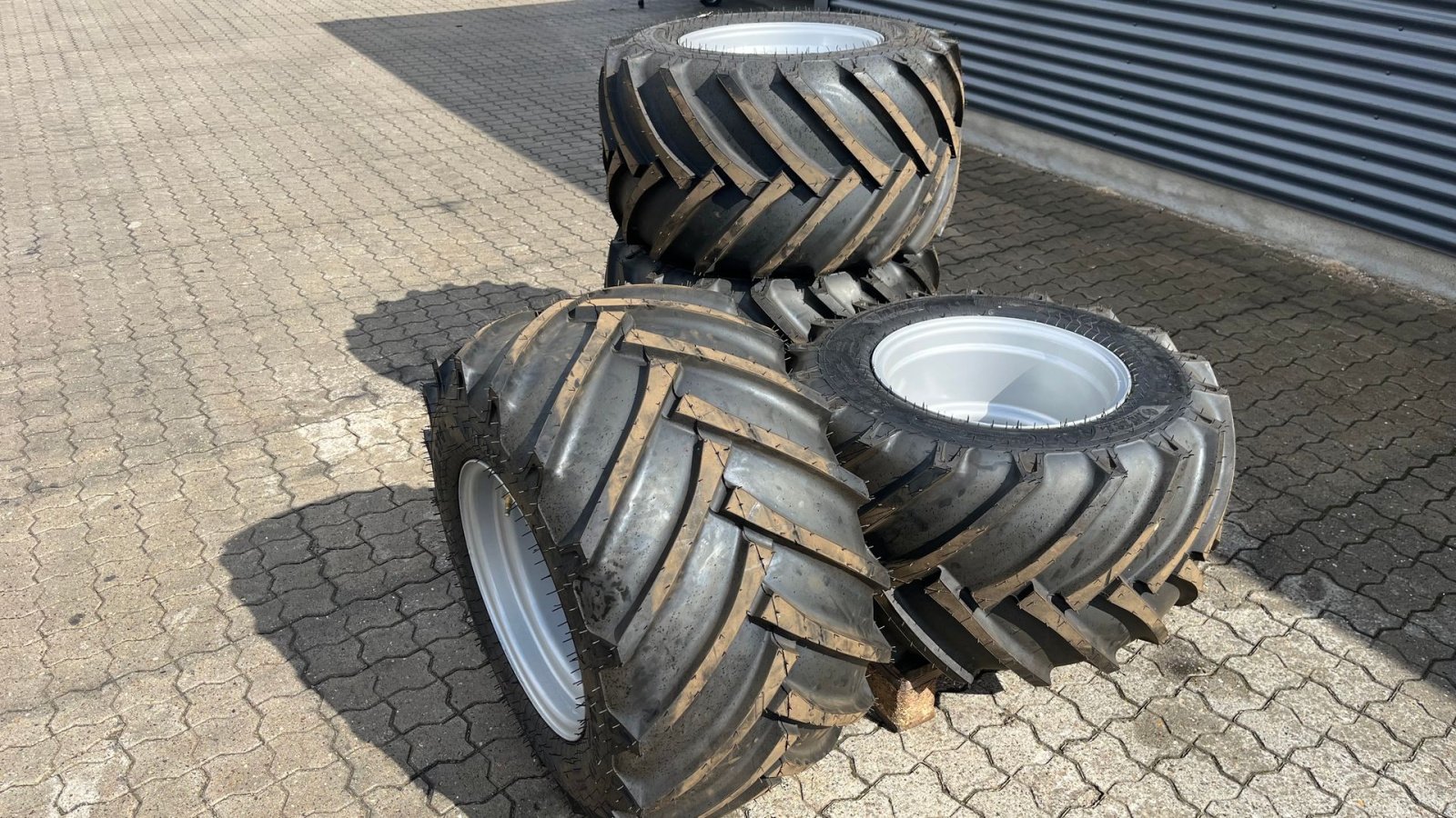 Sonstiges of the type MRL NYE brede hjul til minilæsser 19.0/45-17, Gebrauchtmaschine in Rønnede (Picture 2)