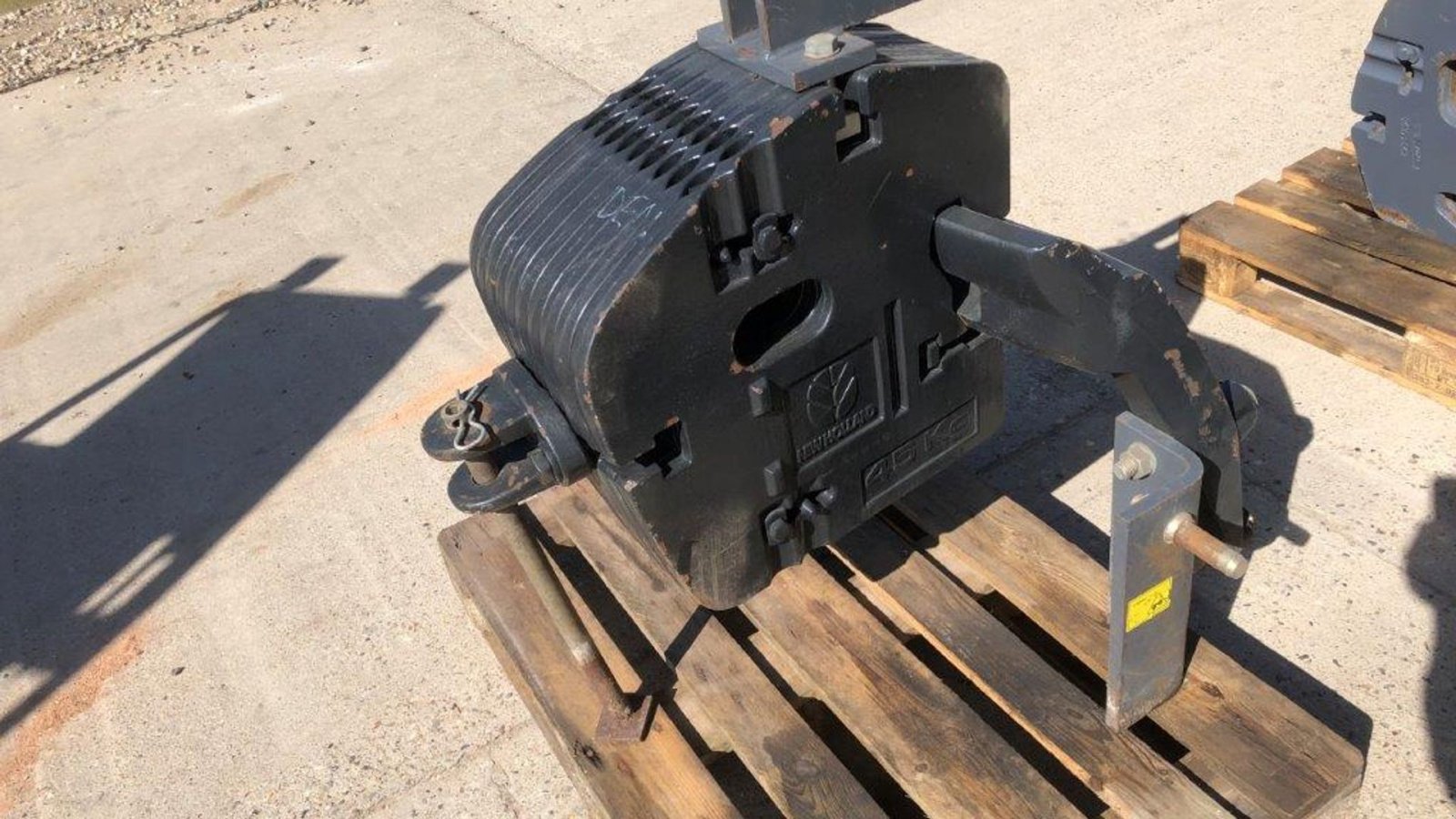 Sonstiges of the type New Holland frontvægte Frontvægte m. holder til frontlift, Gebrauchtmaschine in Tinglev (Picture 1)