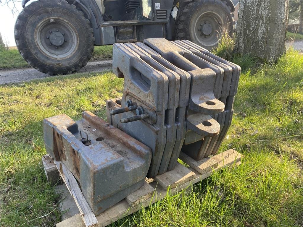 Sonstiges typu New Holland Frontvægte, Gebrauchtmaschine v øster ulslev (Obrázek 1)
