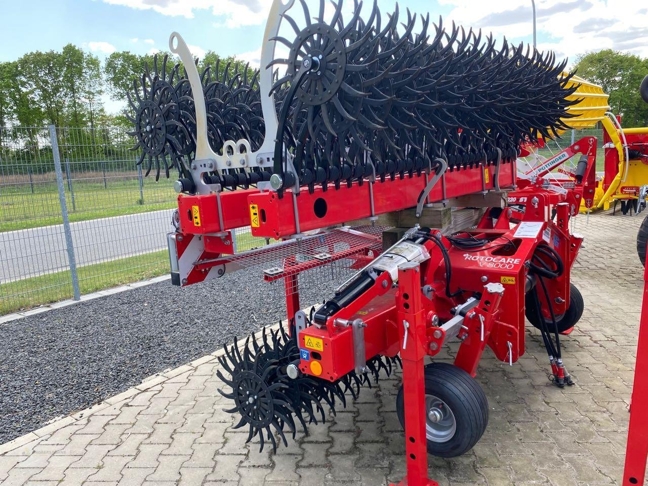 Sonstiges typu Pöttinger Rotocare V 8000, Neumaschine v Twist - Rühlerfeld (Obrázek 2)