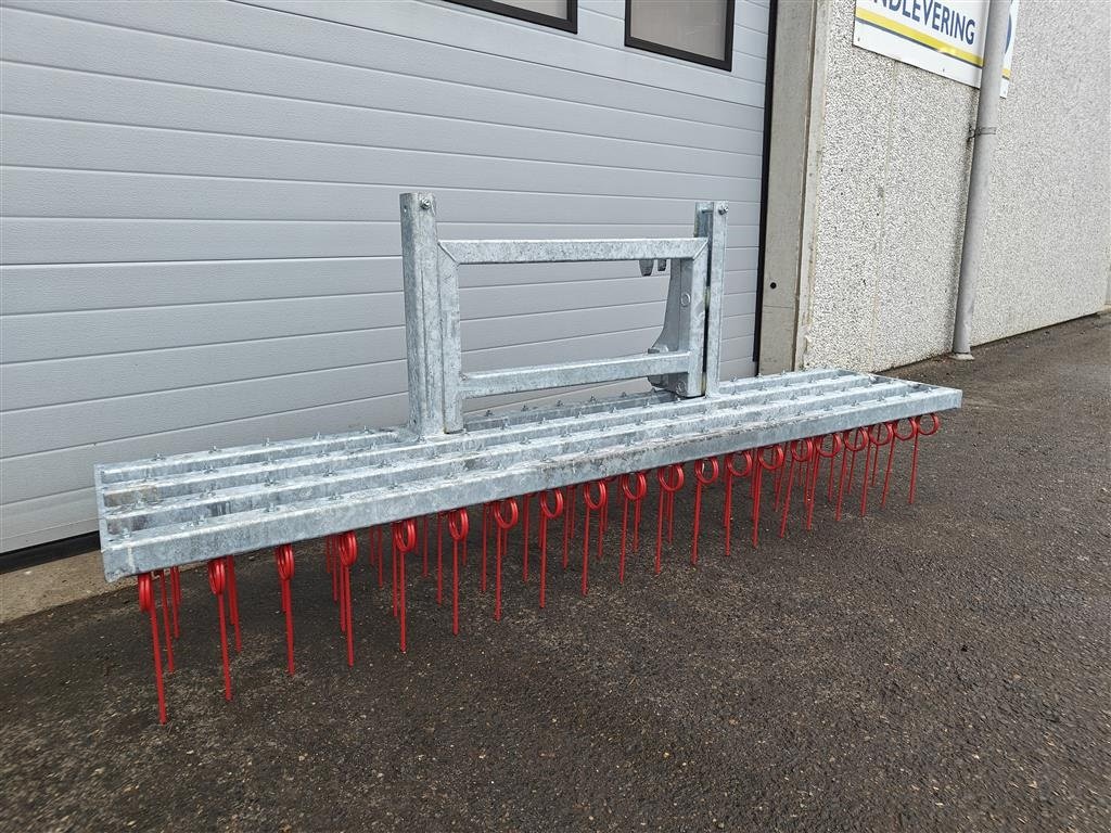 Sonstiges des Typs Schäffer Gårdrive Anker Bjerre Riven 4-rækket, 200cm, flydeophæng, Gebrauchtmaschine in Holstebro (Bild 3)