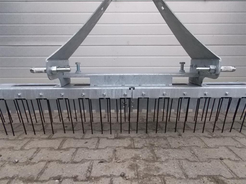 Sonstiges typu Sonstige - Gårdspladsrive til 3 punktophæng og pallegafler 240 cm, Gebrauchtmaschine v Roslev (Obrázek 5)