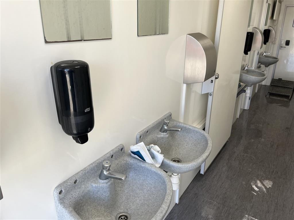 Sonstiges типа Sonstige 10  toilet vogn pæn og iorden, Gebrauchtmaschine в Rønnede (Фотография 11)