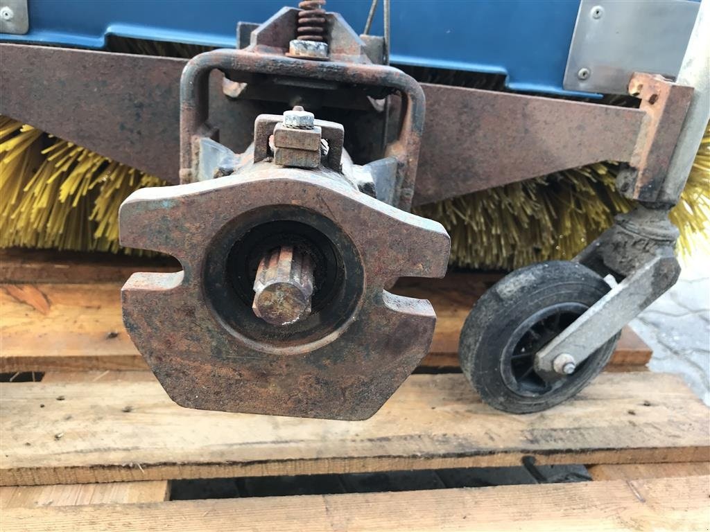 Sonstiges tip Sonstige 100 cm mekanisk kost til 2hjulet traktor, Gebrauchtmaschine in Rønnede (Poză 5)