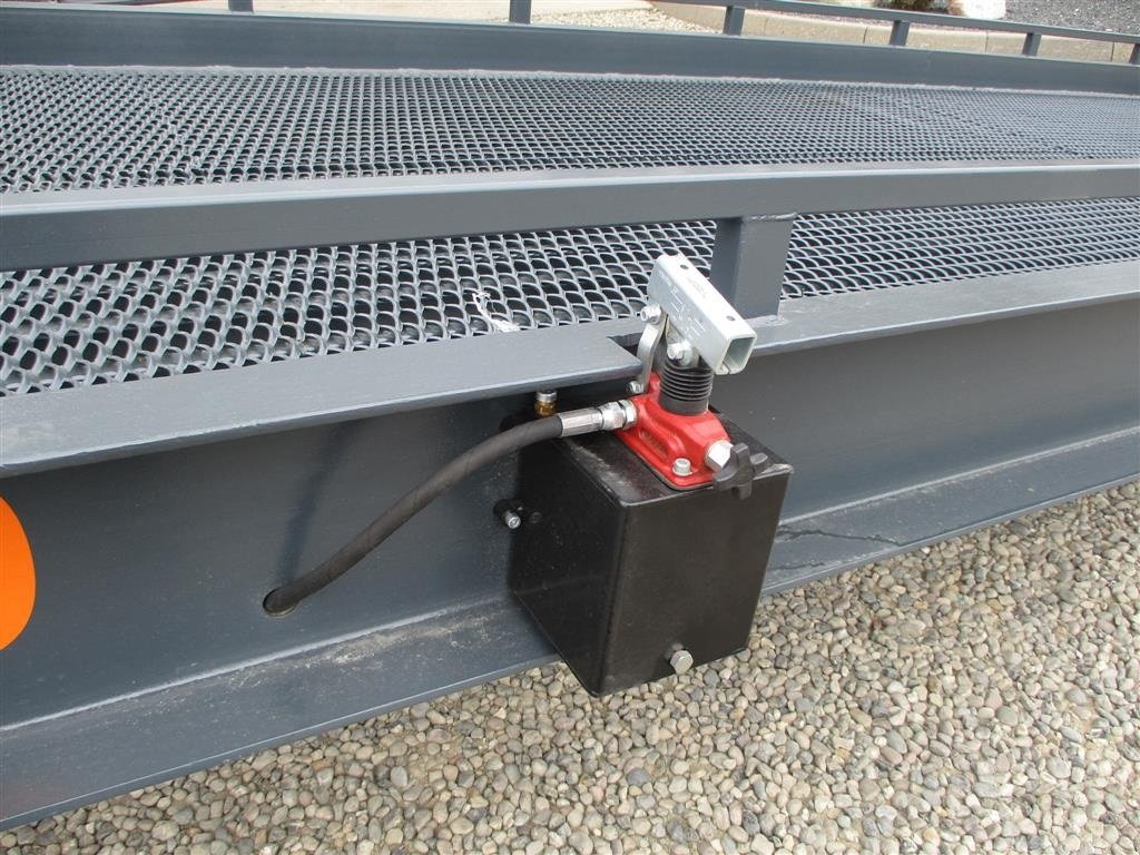 Sonstiges of the type Sonstige 10.0 Læsserampe stærk model til 10.000KG, Gebrauchtmaschine in Lintrup (Picture 15)