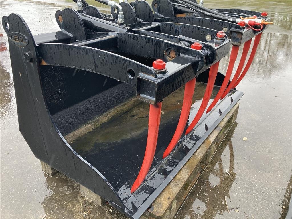 Sonstiges des Typs Sonstige 140 cm Siloklo 2 delt overfaldsgreb monteret med euroophæng, Gebrauchtmaschine in Roslev (Bild 4)