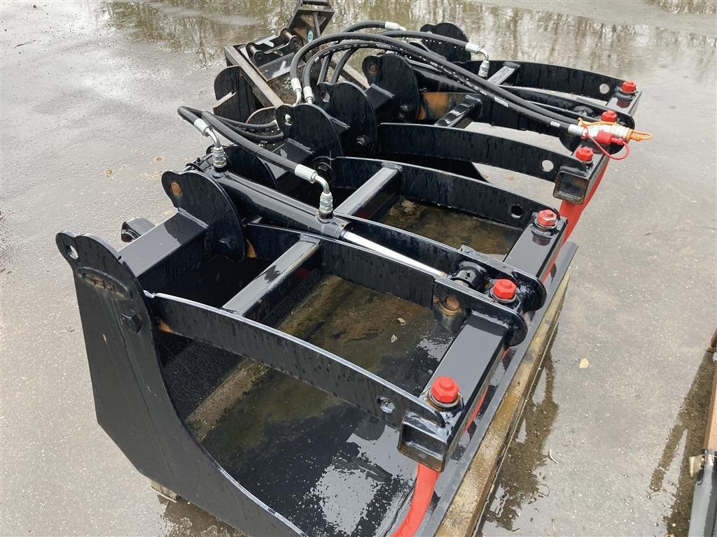 Sonstiges des Typs Sonstige 140 cm Siloklo 2 delt overfaldsgreb monteret med euroophæng, Gebrauchtmaschine in Roslev (Bild 3)