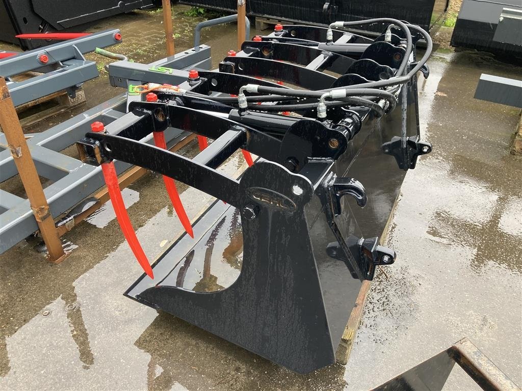 Sonstiges des Typs Sonstige 140 cm Siloklo 2 delt overfaldsgreb monteret med euroophæng, Gebrauchtmaschine in Roslev (Bild 1)