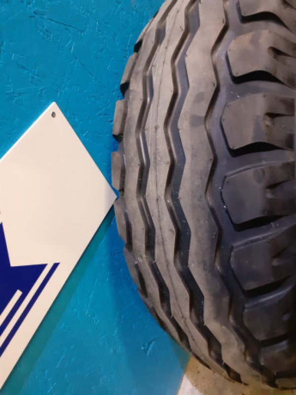 Sonstiges typu Sonstige 15.3"   260/75-15.3, Gebrauchtmaschine v Hemmet (Obrázek 11)