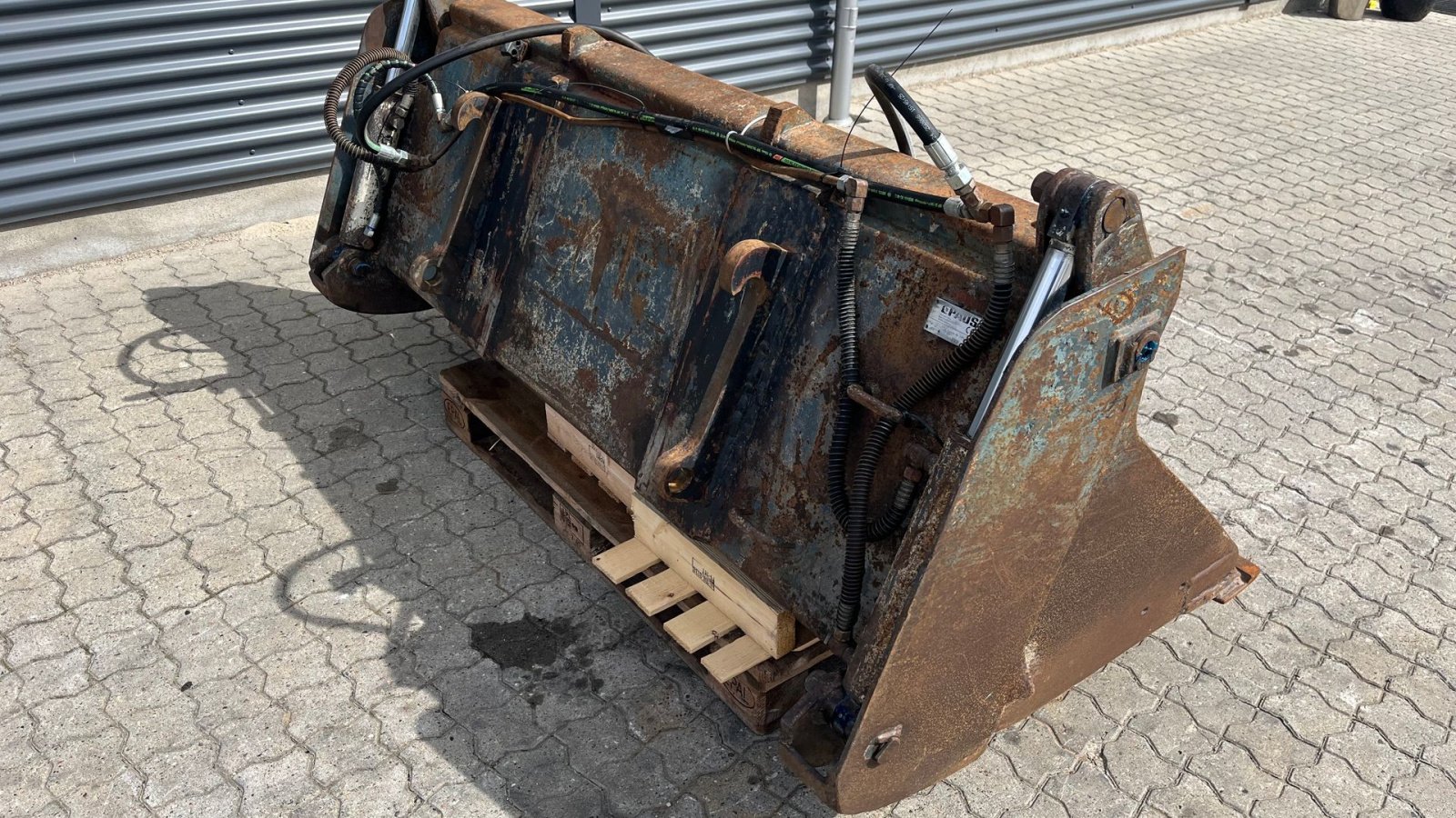 Sonstiges des Typs Sonstige 190 cm 4i1 skovl med volvo l30 fæste, Gebrauchtmaschine in Rønnede (Bild 9)