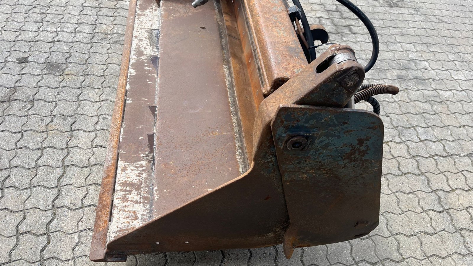 Sonstiges des Typs Sonstige 190 cm 4i1 skovl med volvo l30 fæste, Gebrauchtmaschine in Rønnede (Bild 4)