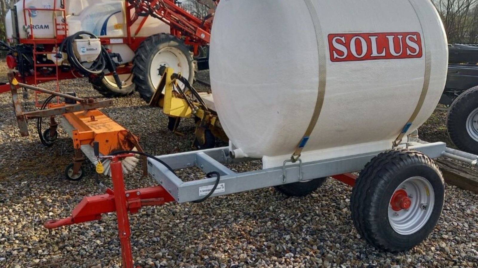 Sonstiges типа Sonstige 2000 l. vandvogn m. spredebom., Gebrauchtmaschine в Rødovre (Фотография 1)