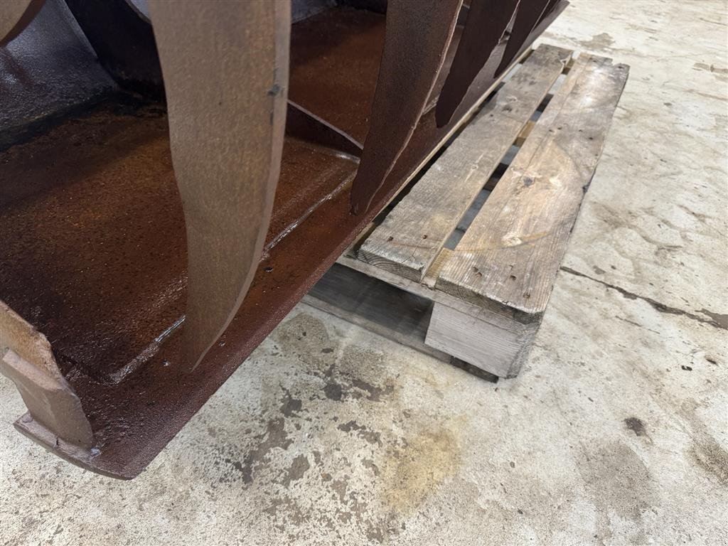 Sonstiges des Typs Sonstige 2m skovl m.overfald, Eurobeslag, Gebrauchtmaschine in Haderup (Bild 11)