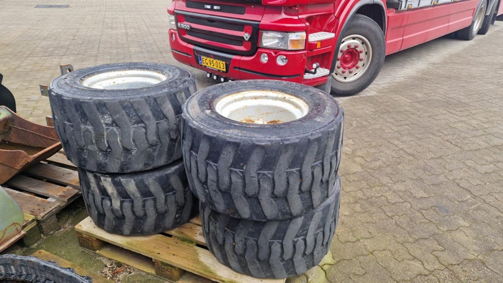 Sonstiges des Typs Sonstige 31x15,50x15 SKD hjul, Gebrauchtmaschine in Vrå (Bild 2)