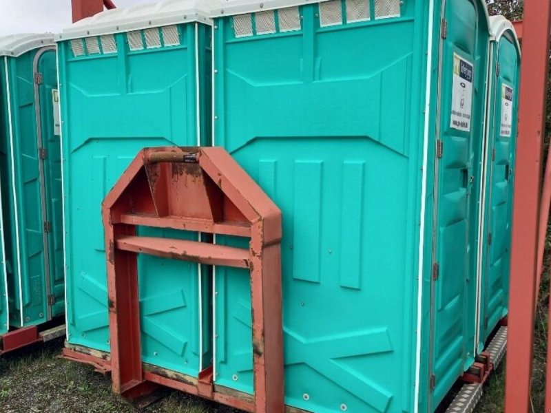 Sonstiges typu Sonstige 4 toiletter + 1 lukket pissoir modul, Gebrauchtmaschine v Rødovre (Obrázok 1)