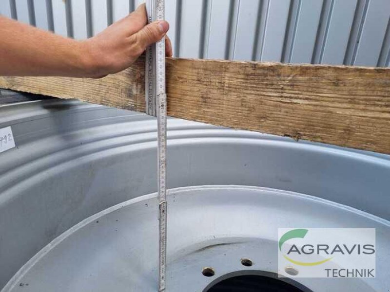 Sonstiges of the type Sonstige 520/85R42, Neumaschine in Lage (Picture 12)