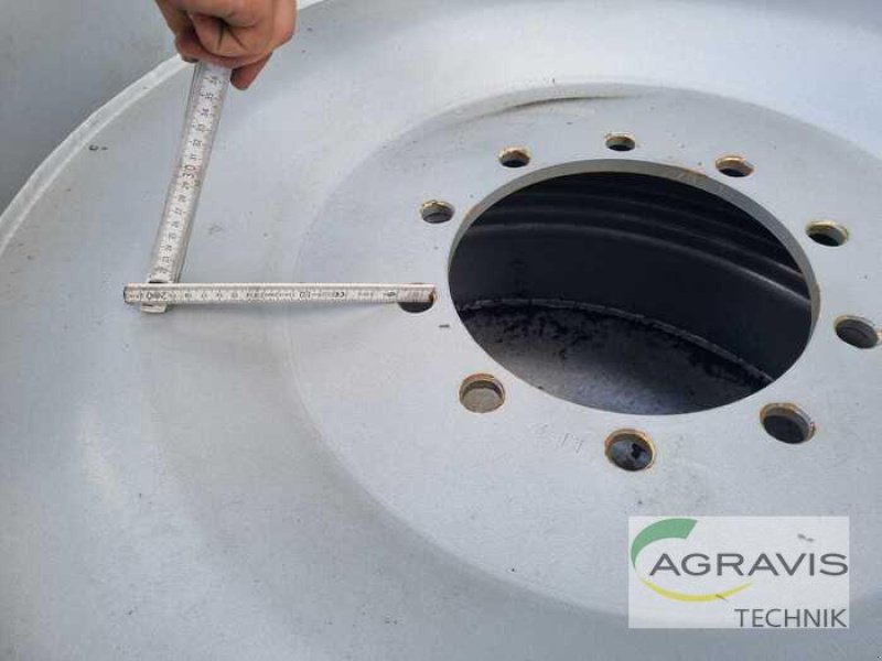 Sonstiges of the type Sonstige 520/85R42, Neumaschine in Lage (Picture 10)