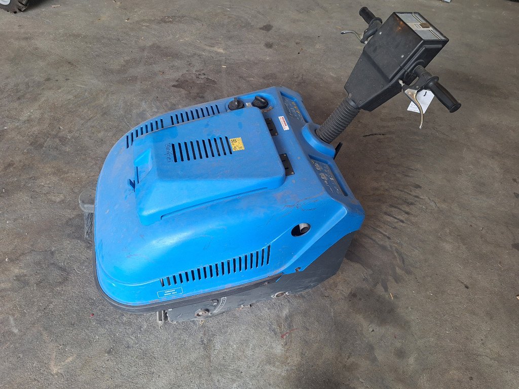 Sonstiges of the type Sonstige 8000 MH Wischmaschine, Gebrauchtmaschine in Chur (Picture 1)