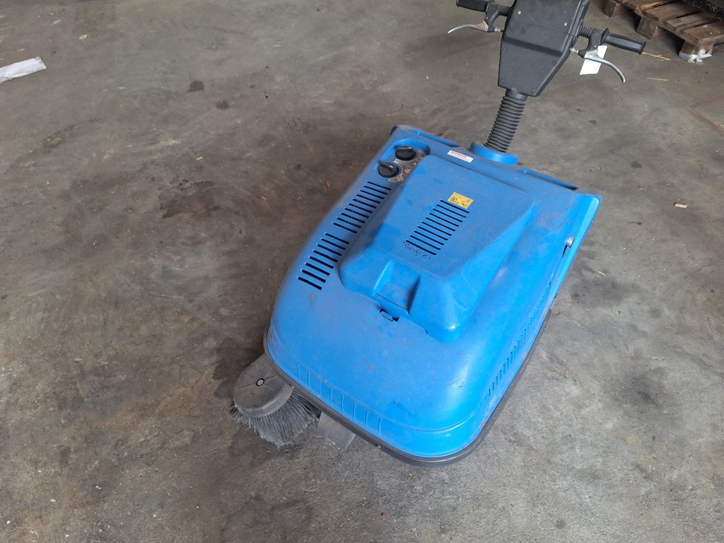 Sonstiges of the type Sonstige 8000 MH Wischmaschine, Gebrauchtmaschine in Chur (Picture 2)