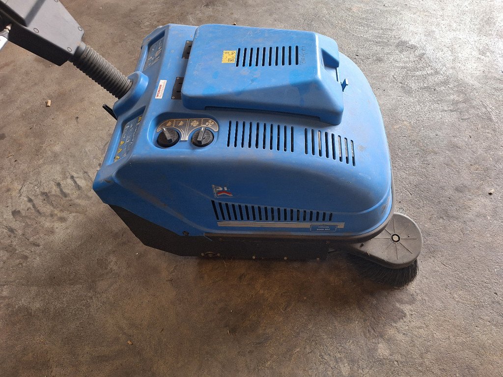 Sonstiges of the type Sonstige 8000 MH Wischmaschine, Gebrauchtmaschine in Chur (Picture 3)